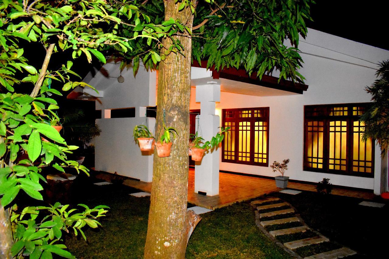 Leonine Villa Yala Tissamaharama Esterno foto